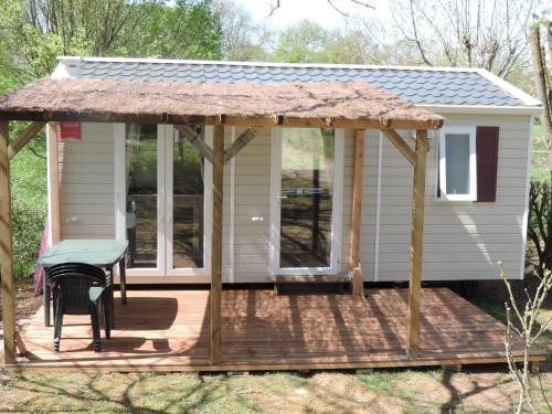 Camping du PIGEONNIER - Mobile Home ROCAMADOUR 2 bedrooms 25 m2 + sheltered terrace - Photo 1