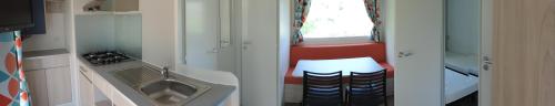 Camping du PIGEONNIER - Mobile Home ROCAMADOUR 2 bedrooms 25 m2 + sheltered terrace - Photo 2