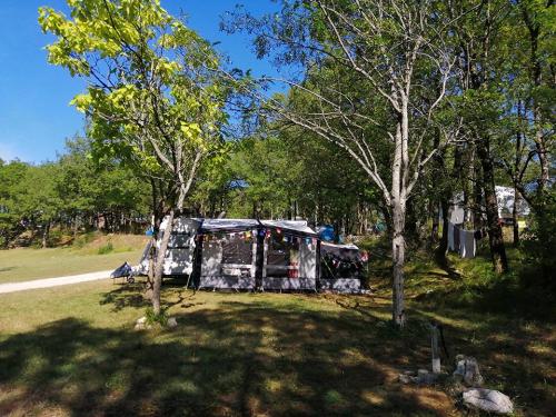 Camping LA TRUFFIERE à Saint Cirq La...