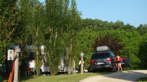 Camping LES GRAVES