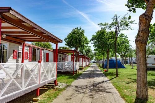 Camping Surabaja-La Playa