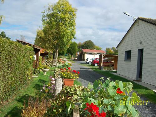 Camping LE PONT ROUGE ET LES VIGNES