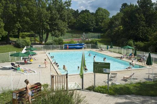Huttopia Divonne Les Bains