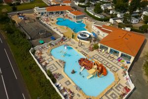 Image of Camping APV Les Aventuriers de La Ca...