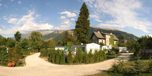 Camping Koawa Château de Rochetaillé...