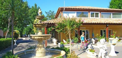 Camping Resort Les Champs Blancs