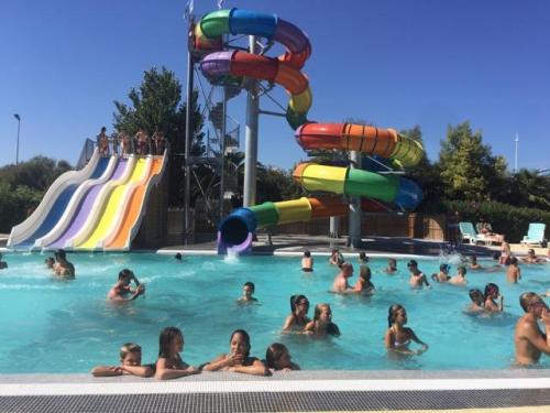 Camping Resort Les Champs Blancs