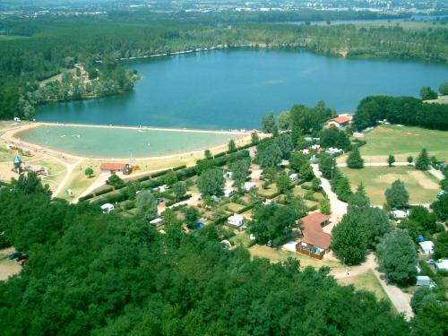 Base de Loisirs - Camping du Lac Cor...