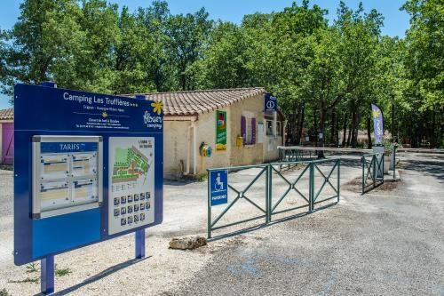 Flower Camping LES TRUFFIERES