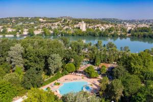 Image of Camping du Pont d'Avignon