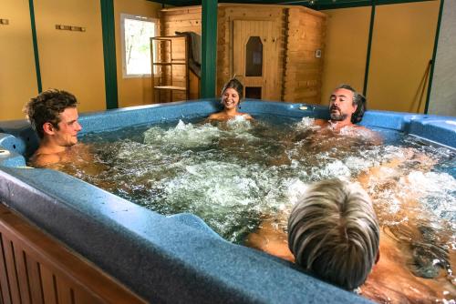 Camping Naturiste Les Manoques