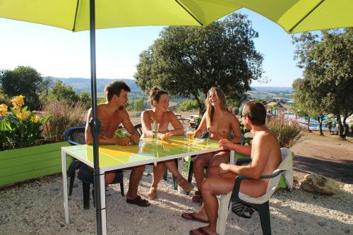 Camping Naturiste Les Manoques
