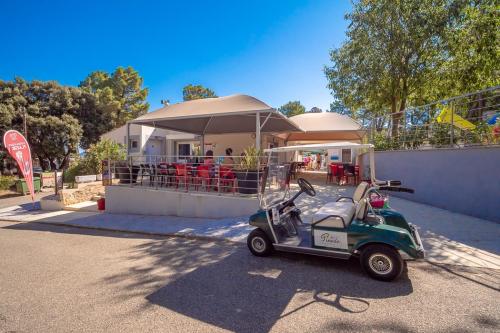 Camping La Pinède en Provence