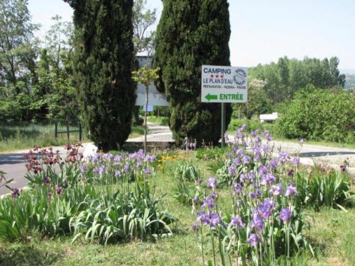 Flower Camping LE PLAN D'EAU