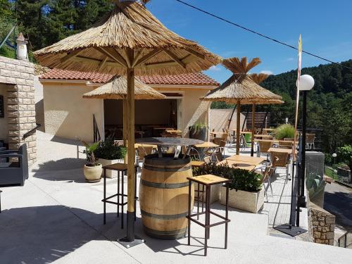 Camping les Pins d'Ucel