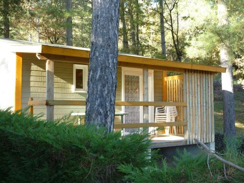 Camping les Pins d'Ucel