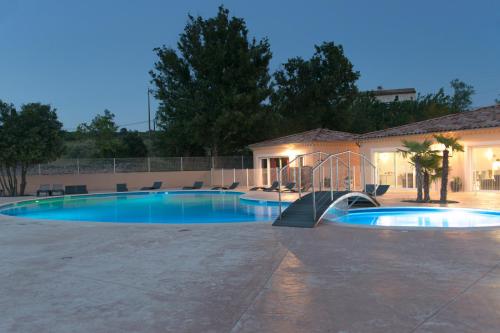 Camping Le Sous-Bois Ardèche