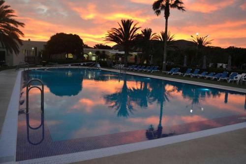 Camping Los Escullos