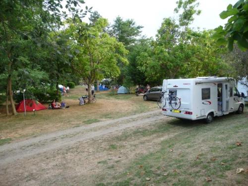 Le Domaine du CASTEX - Camping & Héb...