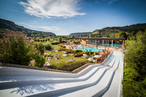 Camping Ecologique LA ROCHE D'ULLY