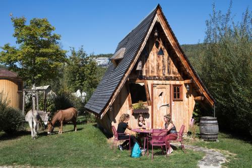 Camping Ecologique LA ROCHE D'ULLY