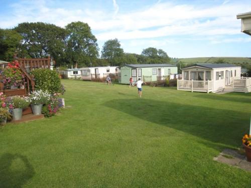 Trefach Caravan Park and Country Clu...