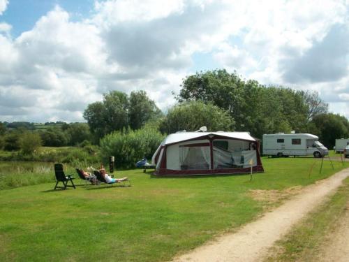 Cotswold Carp Farm