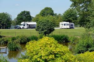 Oxon Hall Touring & Holiday Home Par...