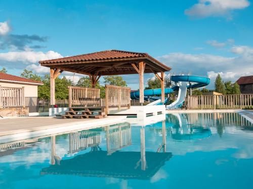 Camping Le Port de Lacombe