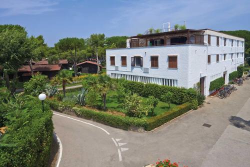 Baia Domizia Villaggio Camping
