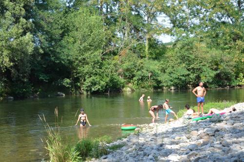 Flower Camping LES MIJEANNES