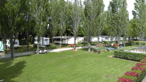 Flower Camping Le Fou du Roi