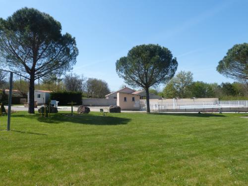 Camping LE CLOS DE LA LERE